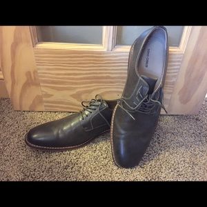 Gray tie dress shoes